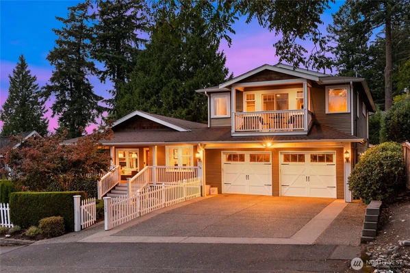 11344 NE 90th Street , Kirkland, WA 98033-5738
